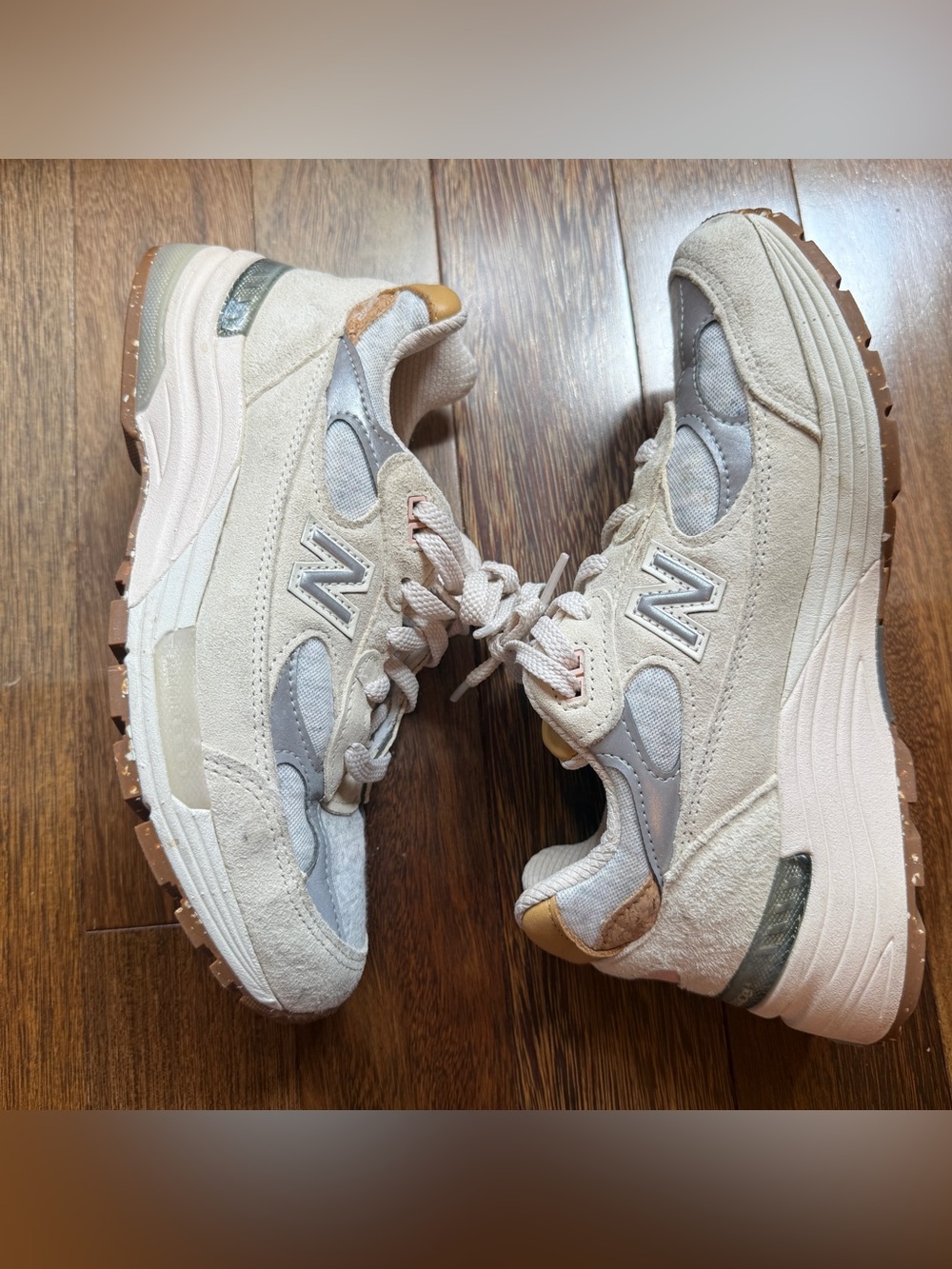 New Balance 992 Made in the USA Beige & Gray Suede Sneakers Size 6.5